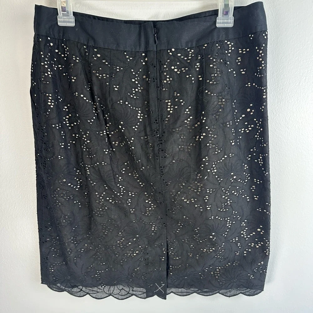 LOFT Black Eyelet Lace Pencil Skirt with Tan Lining, 2 pocket Size 8 New